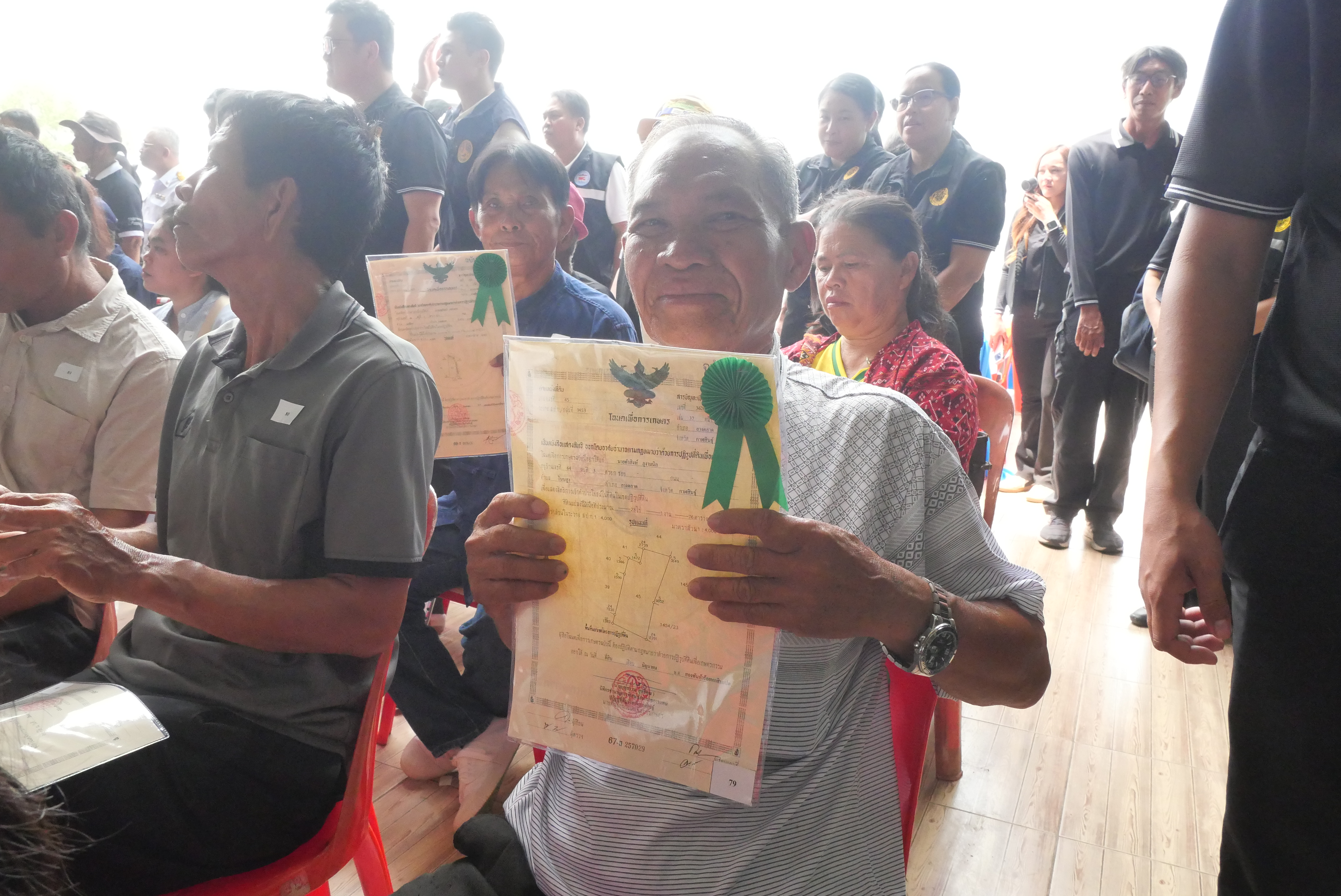 title - ส.ป.ก. ติดตามรัฐมนตรีช่วยว่าการกระทรวงเกษตรและสหกรณ์ (นายวัชระพล ขาวขำ) พร้อมคณะ ลงพื้นที่ตรวจราชการในพื้นที่จังหวัดกาฬสินธุ์ (จุดที่ 3) 